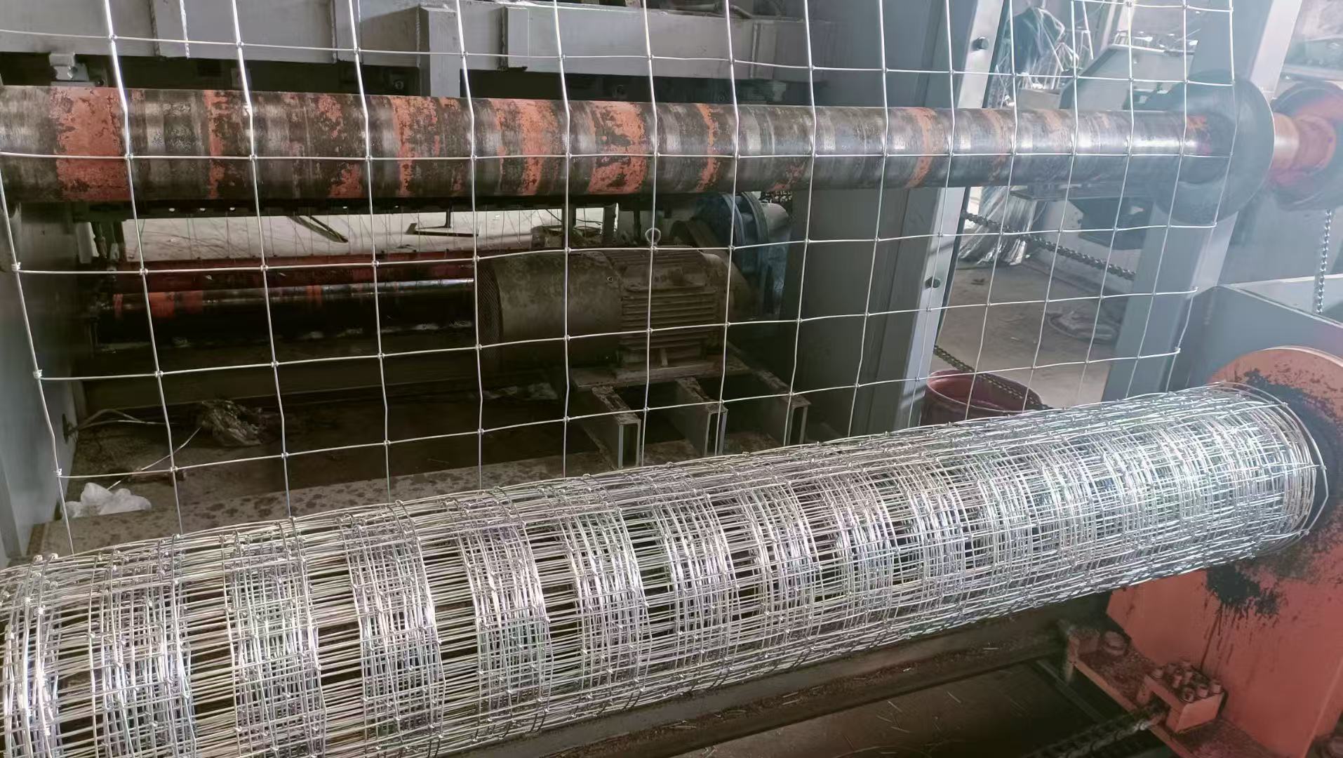 佳茹公司工艺升级｜高防腐牛栏网优化完成，高盐碱潮湿环境使用寿命再提升